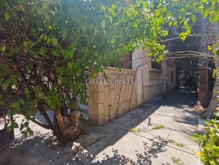 Spacious Semi-Detached House for Sale in Katholiki - 12