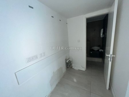 Shop for rent in Limassol, Limassol - 4