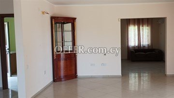 3 Bedroom House in Souni-Zanakia, Limassol - 3