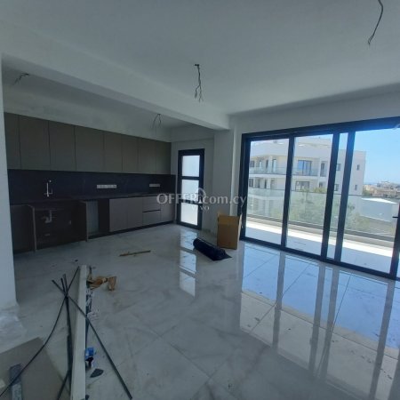 MODERN FULLY FURNISHED 3 BEDROOM APARTMENT WITH ROOF GARDEN IN MESA GEITONIA - 9