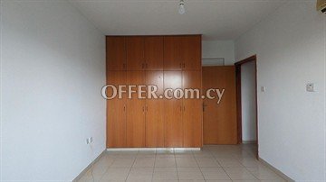 Spacious 3-bedroom Apartment in Central Larnaca - 4