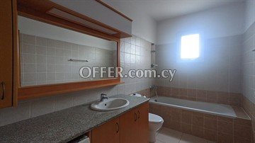 Spacious 3-bedroom Apartment in Central Larnaca - 2