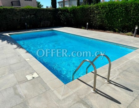 2 Bedroom Apartment in Germasogeia Tourist Area - 2