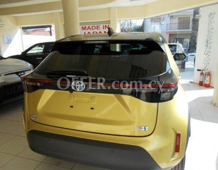 2021 Toyota Yaris Cross Hybrid 1.5L Hybrid Automatic SUV - 6