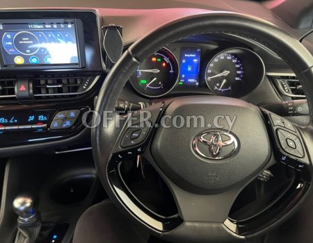 2017 Toyota CHR 1.8L Hybrid Automatic SUV - 7