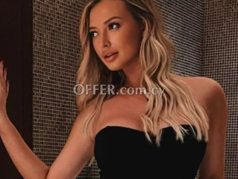 Alexa_Hot - Main Photo