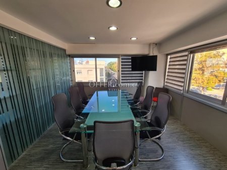 FULLY EQUIPPED OFFICE OF 100 SQ.M. IN THE HEART OF THE CITY CENTER - 4