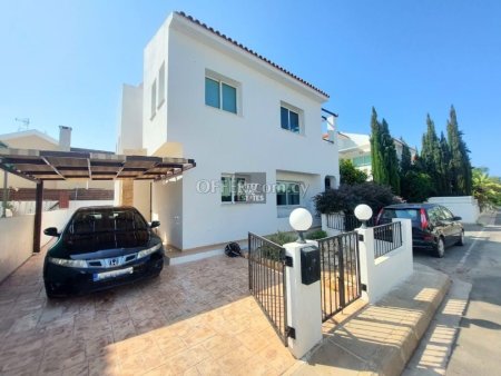 Beautiful  Three Bedroom Villa for Long-Term Rent in Ayia Triada