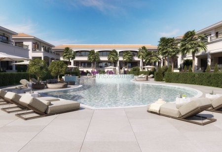 TUSCAN STYLE VILLA OF FOUR BEDROOMS IN A PRIVATE COMPLEX ON THE BEACHRONT