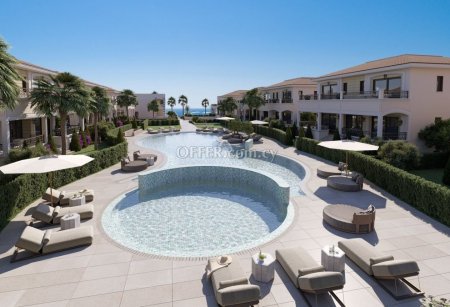 TUSCAN STYLE MAISONETTE OF FOUR BEDROOMS IN A PRIVATE COMPLEX ON THE BEACHRONT