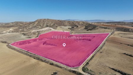Field in Agios Ioannis Nicosia