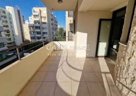 3-bedroom apartment in Nicosia -Agioi Omologites