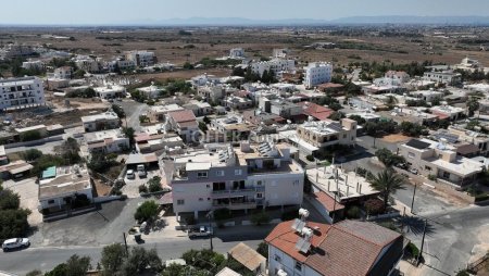 Charming 2 Bedroom Apartment in Deryneia Ammochostos - 10