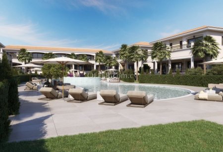 TUSCAN STYLE MAISONETTE OF FOUR BEDROOMS IN A PRIVATE COMPLEX ON THE BEACHRONT - 4