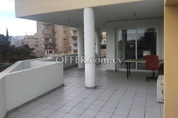 Spacious 3 Bedroom Apartment  In Egkomi With En Suite