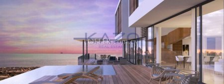 Spacious Six Bedroom Villa in Vibrant Pegeia Area