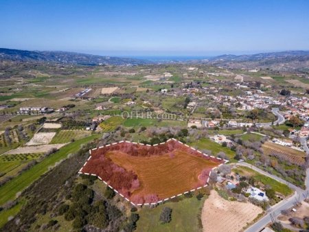 Residential Field for sale in Polemi, Paphos