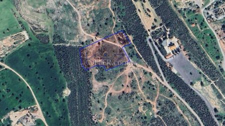 Large 13713m2 Field for Sale in Polemidia Kato
