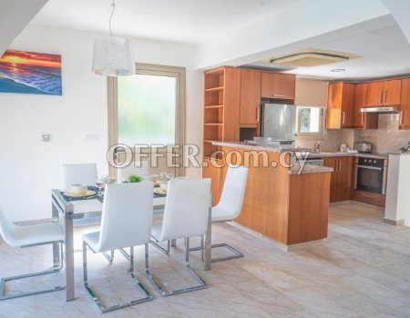 5 BEDROOM SANDY BEACH VILLA (photo 2)