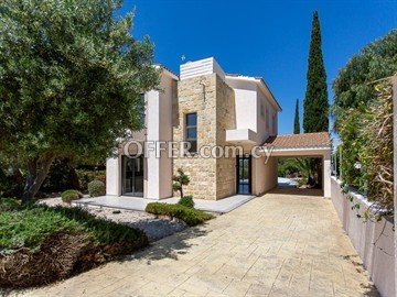 3 Bedroom Vila With Private Pool  In Kouklia, Pafos