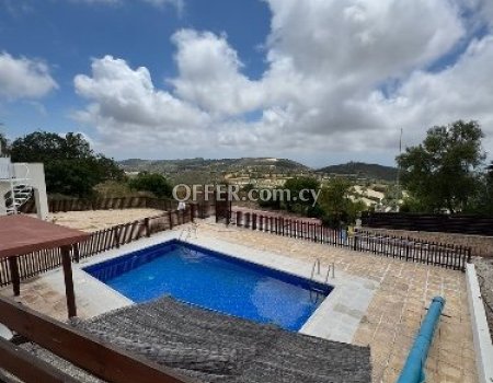 Villa with view , Tsada