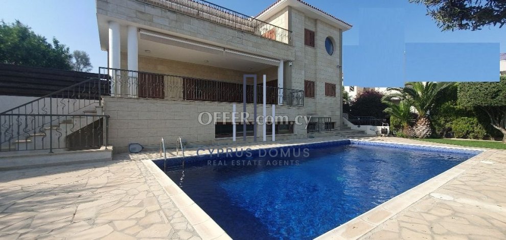 Spacious 6 Bedroom Villa with Sea View with Swimming Pool For Sale in Paniotis Area - 13