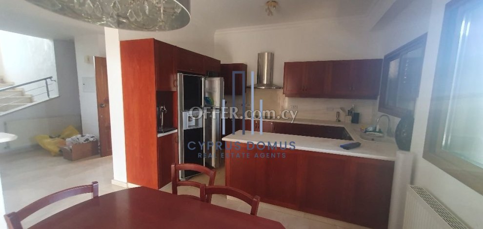 Spacious 6 Bedroom Villa with Sea View with Swimming Pool For Sale in Paniotis Area - 11