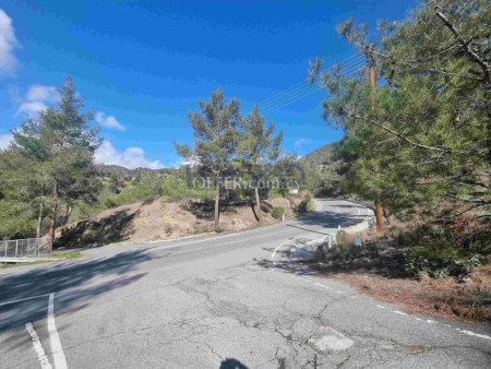 Large Field for Sale in Scenic Moniatis Area