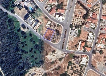 For Sale Large 650m2 Plot in Agia Fyla