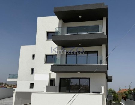 Modern Two Bedroom Apartment in Vibrant Ypsonas Agios Sylas