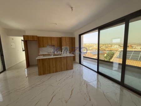 Modern Top Floor Apartment in Ypsonas Agios Sylas