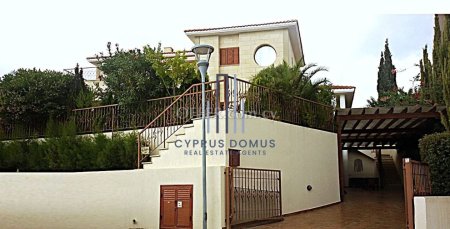 Classic Sea View Villa With Swimming Pool For Sale in Paniotis Area