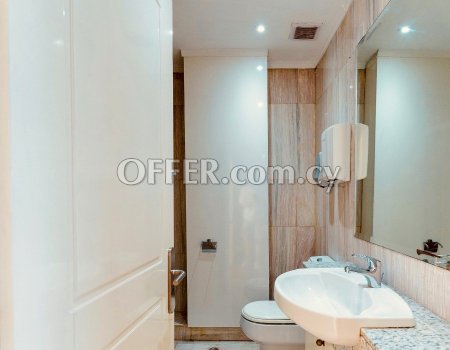 LUXURY OFFICE FOR RENT (photo 1)