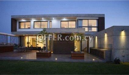 Spacious Detached House in Peaceful Erimi with Pool