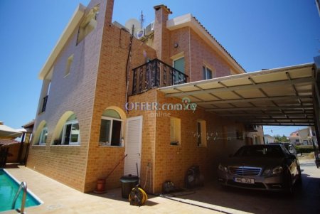 5 Bedroom Detached House Private Pool