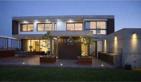 ELEGANT 4 BEFROOM HOME + SEPARATED STUDIO & PRIVATE POOL