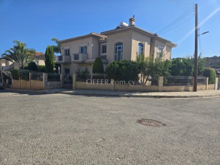 4 Bed Detached Villa for sale in Agios Tychon, Limassol