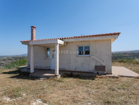 2 Bed House for sale in Peyia, Paphos