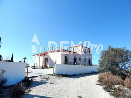 Villa For Sale in Koili, Paphos - DP4967