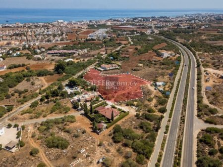 Share 1/6 Field  in Paralimni