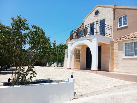 COZY FOUR BEDROOM HOUSE IN PALODIA