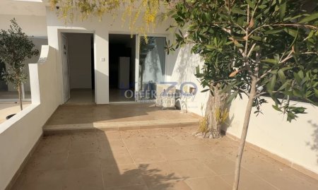 Ground Floor Apartment in Moutallos with Pool Access