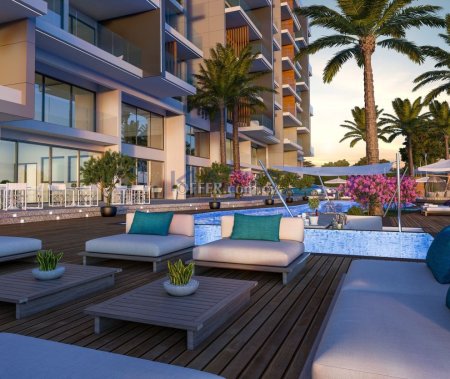 Spacious Four Bedroom Top Floor Apartment Sea View - 8