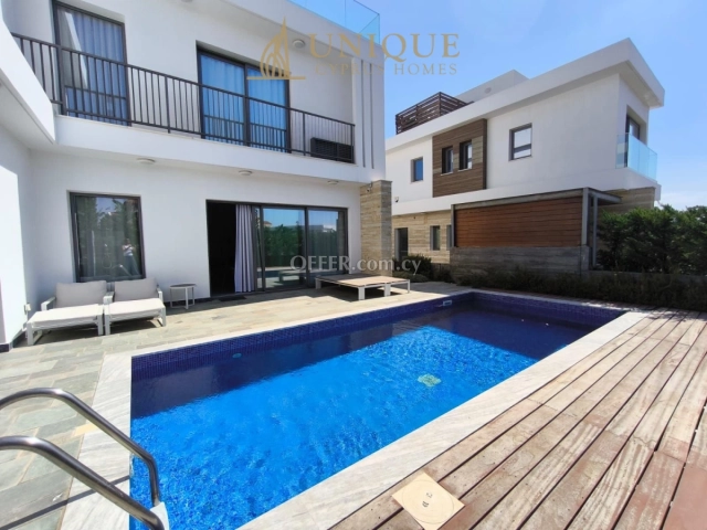 Modern Sea Front Villa in Chloraka with Pool
