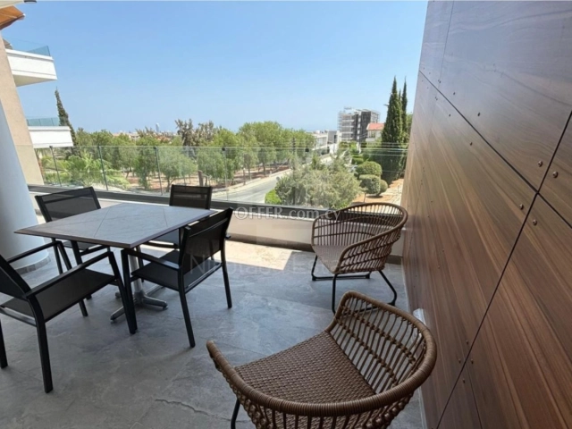 Unique brand new apartment opposite a public green park