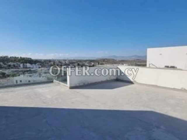 3 Bedroom Penthouse With Roof Garden  In Geri, Nicosia