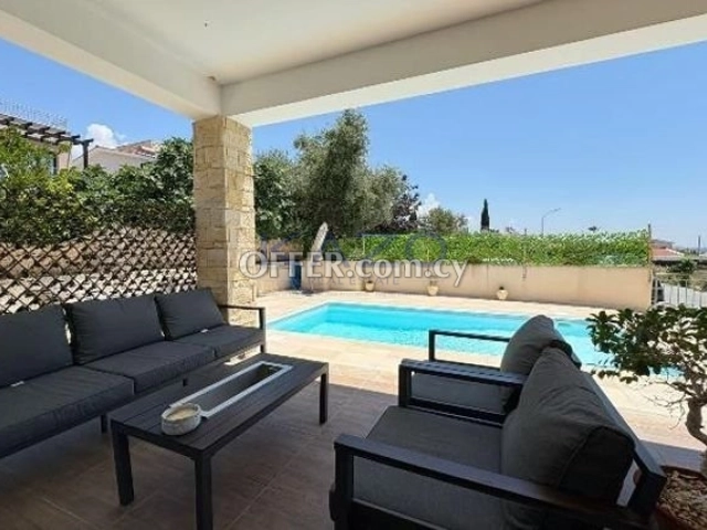 Three Bedroom Pegeia Villa with Private Pool