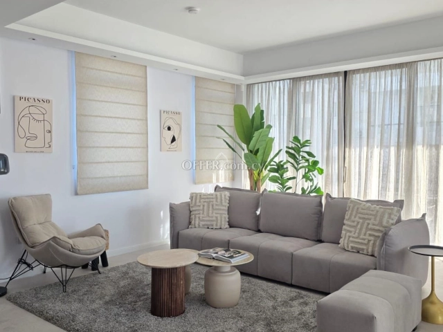 FULLY FURNISHED 2 BEDROOM FLAT IN CENTER LIMASSOL