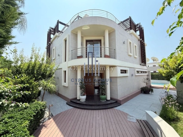 Luxury Villa With Swimming Pool For Rent in Parekklisia Tourist Area
