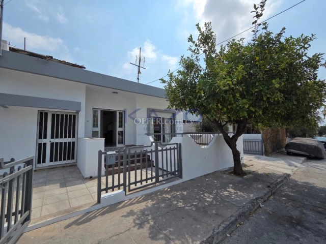 Cozy Three Bedroom Rental in Central Mesa Geitonia